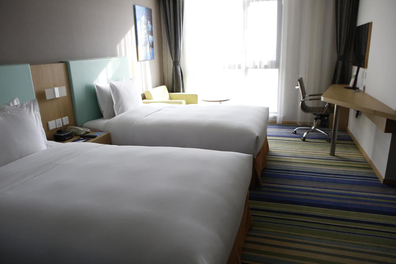 Gaizhou Holiday Inn Express Yingkou Onelong Plaza By Ihg מראה חיצוני תמונה